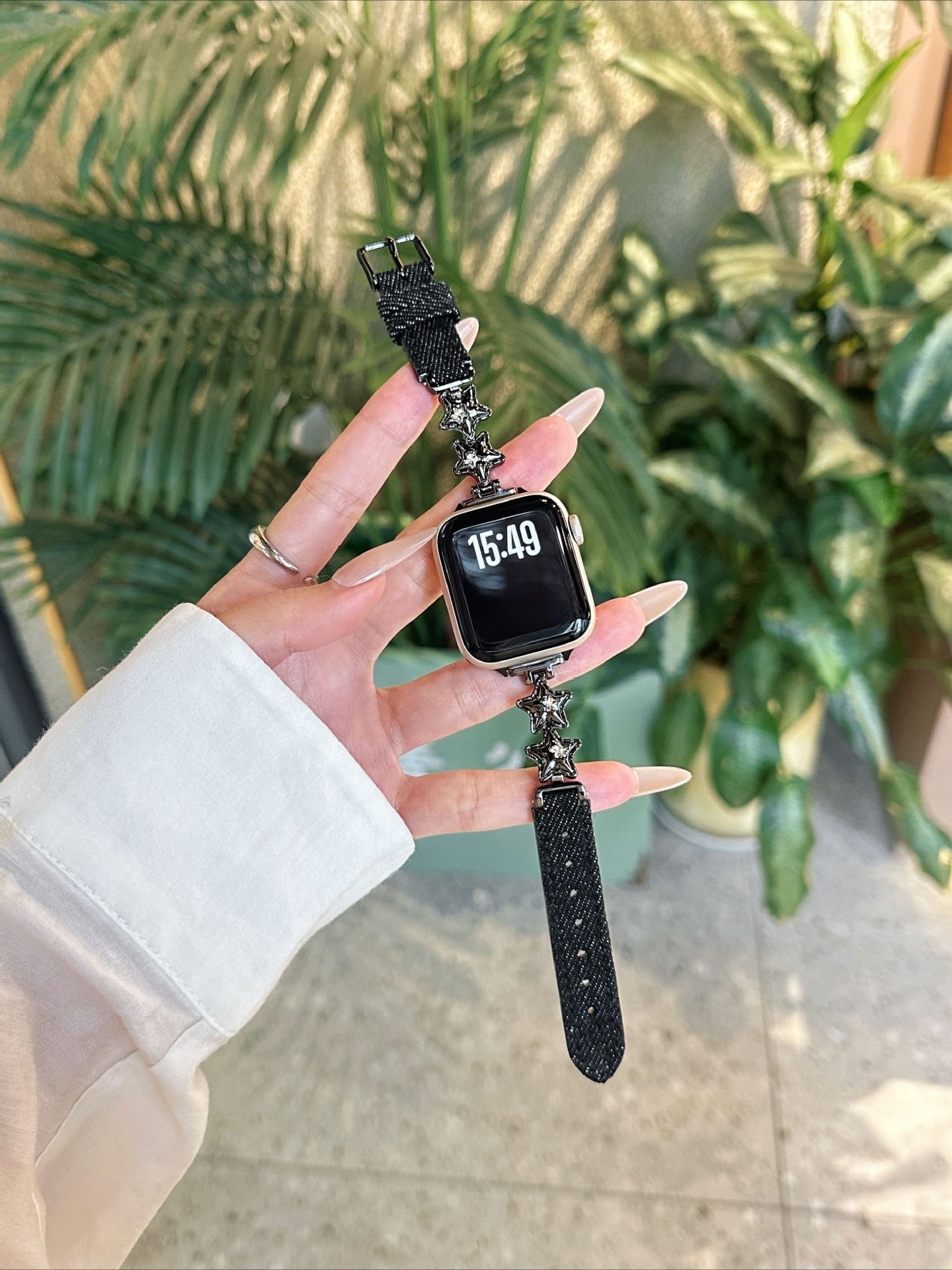 Bracelet en jean orné de crist - Smartwatch Stylish Watches For Women avis et prix